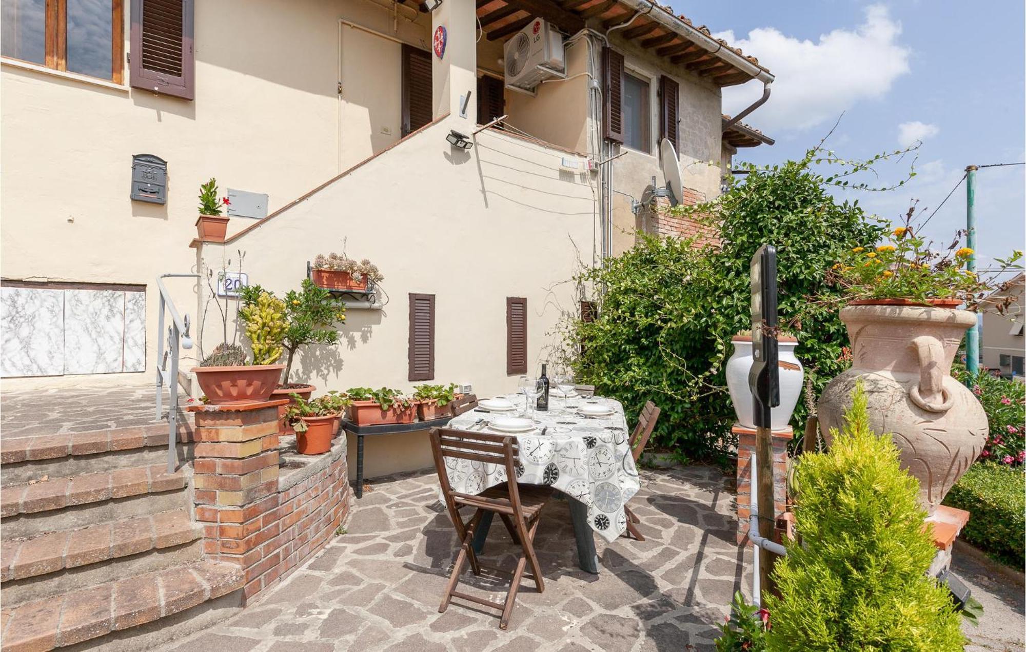 Awesome Home In Montefoscoli With Wifi Exteriér fotografie