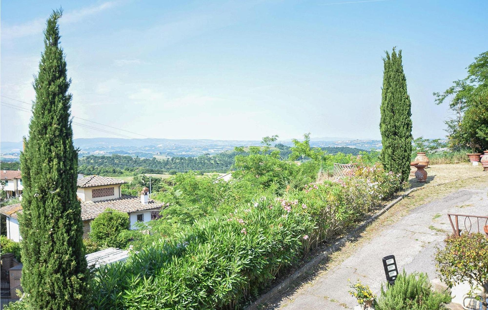 Awesome Home In Montefoscoli With Wifi Exteriér fotografie