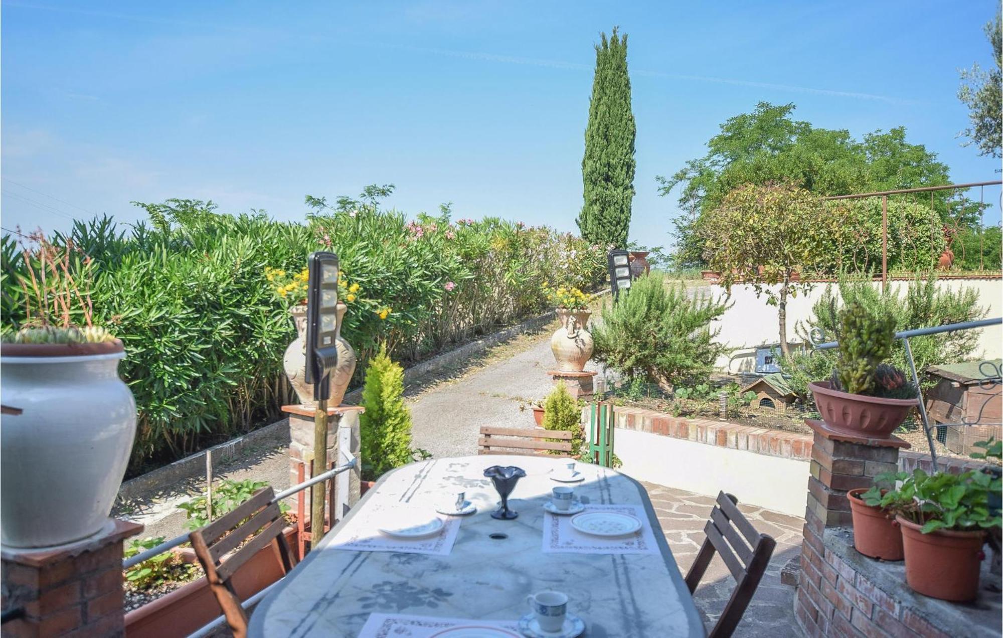 Awesome Home In Montefoscoli With Wifi Exteriér fotografie