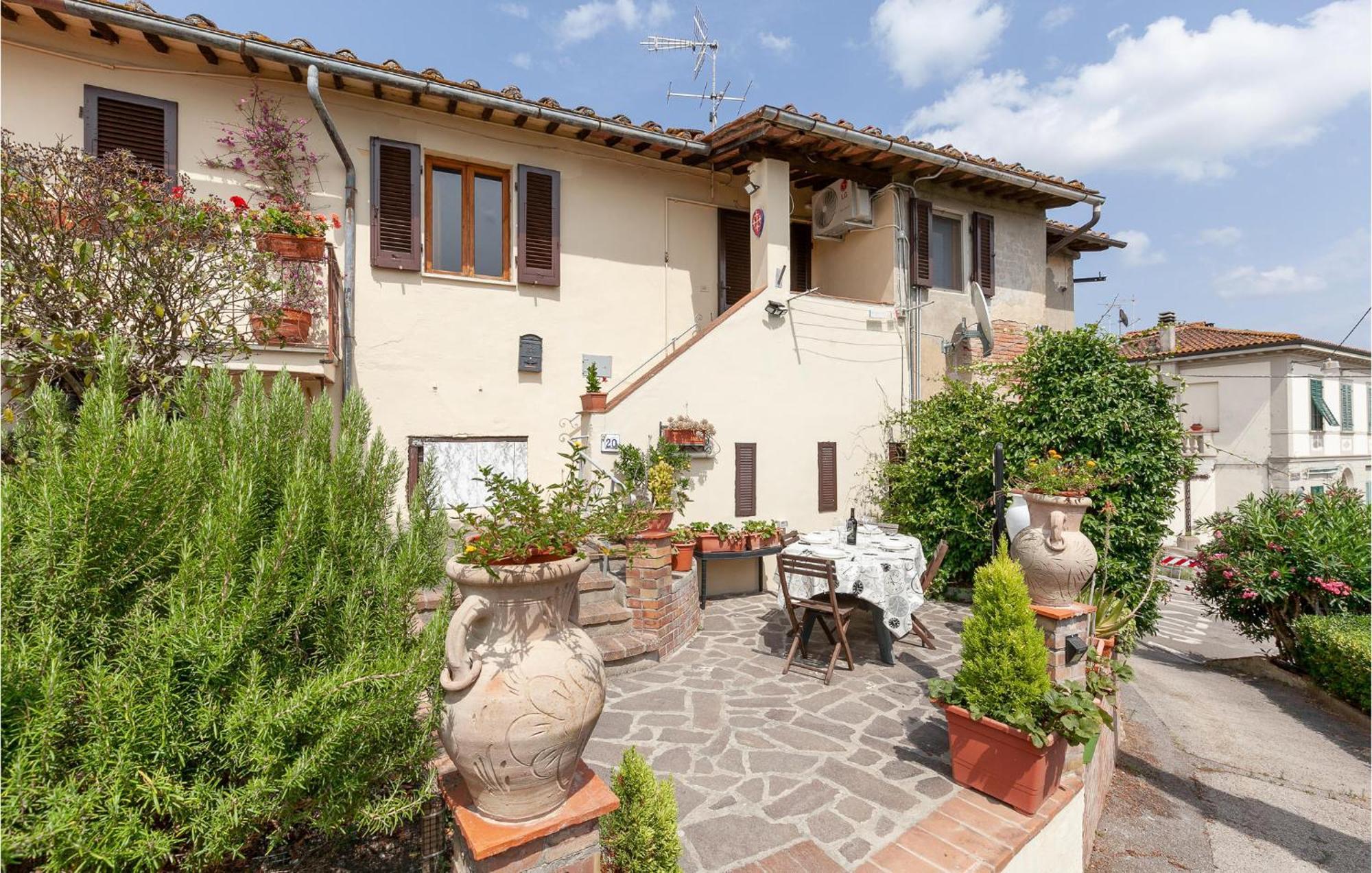 Awesome Home In Montefoscoli With Wifi Exteriér fotografie