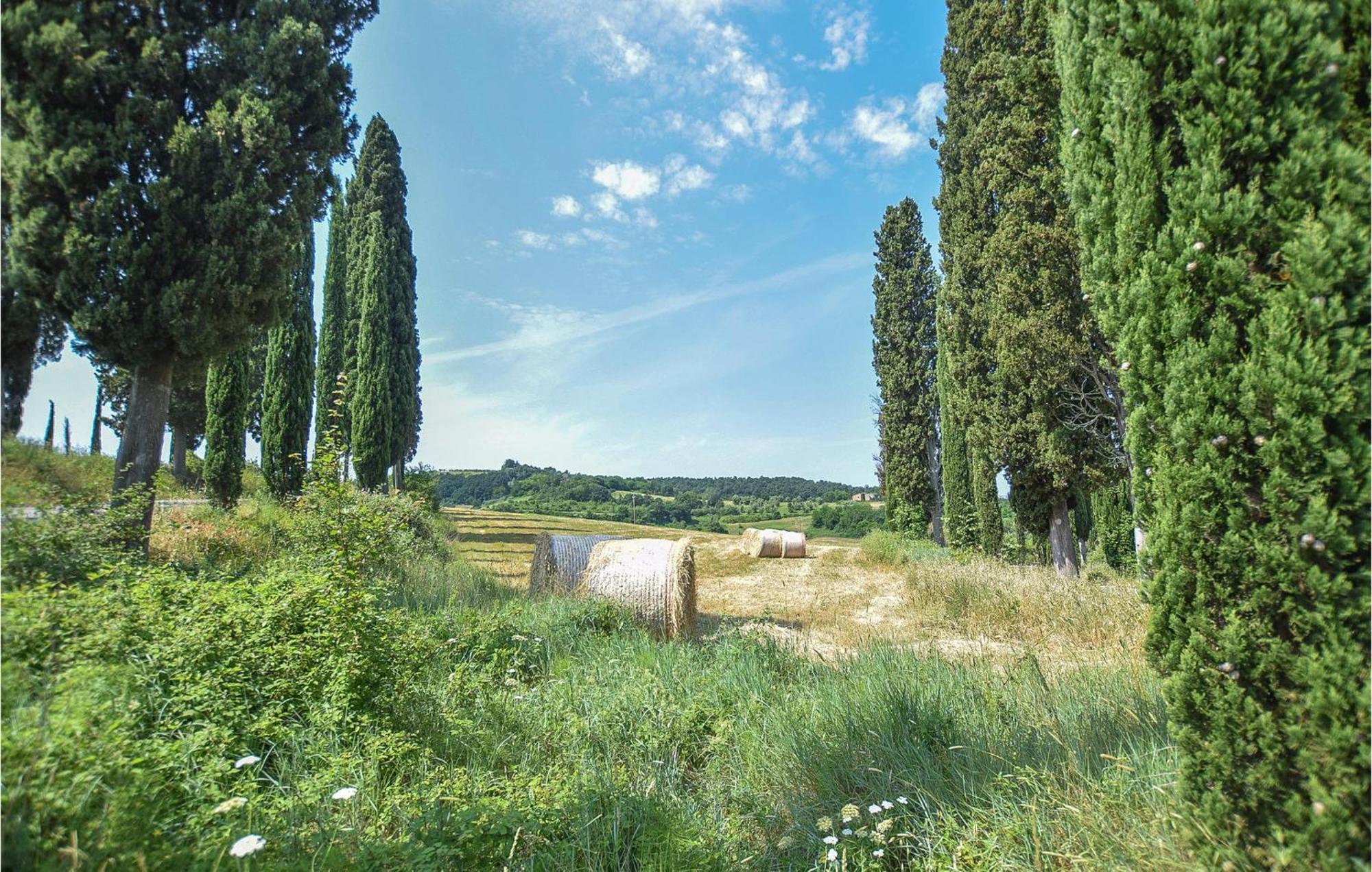 Awesome Home In Montefoscoli With Wifi Exteriér fotografie